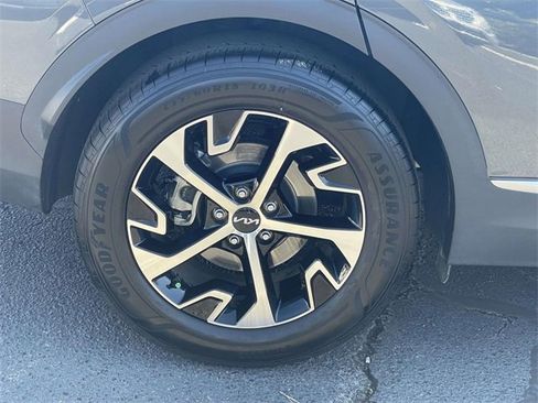 Used 2023 Kia Sportage EX image 7