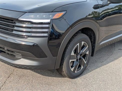 New 2026 Nissan Kicks SV w/ SV Premium Package image 9