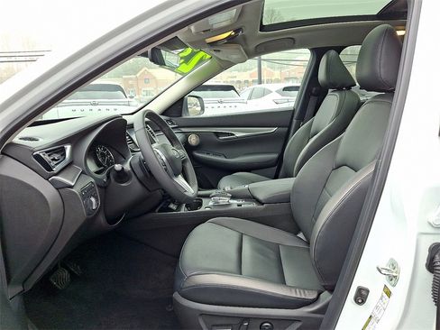 Used 2023 INFINITI QX50 Luxe image 14