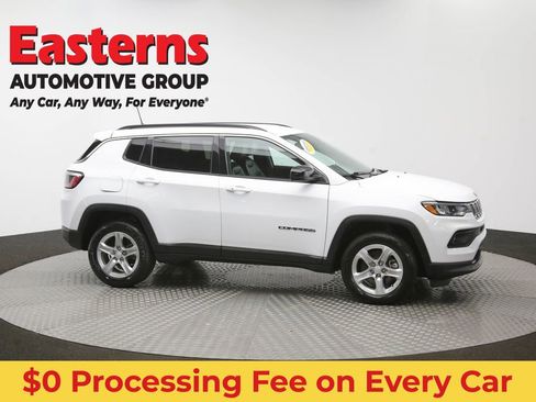 Used 2024 Jeep Compass Latitude AWD/4WD image 46