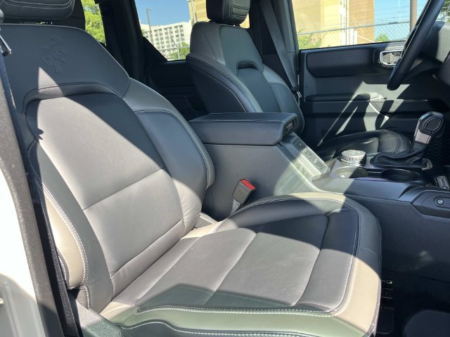 Used 2025 Ford Bronco Outer Banks AWD/4WD image 27