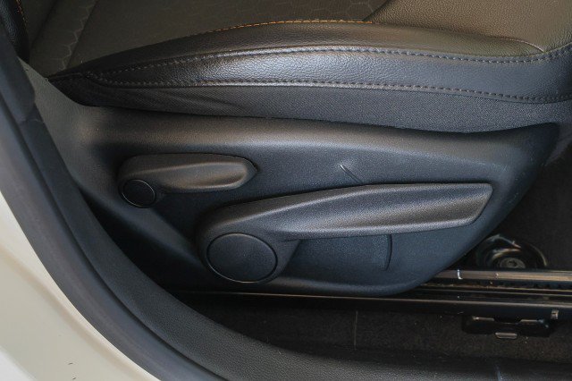Used 2019 Jeep Compass Latitude FWD image 32