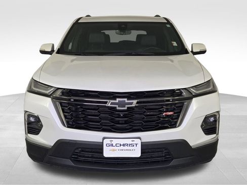 Used 2024 Chevrolet Traverse RS FWD image 2