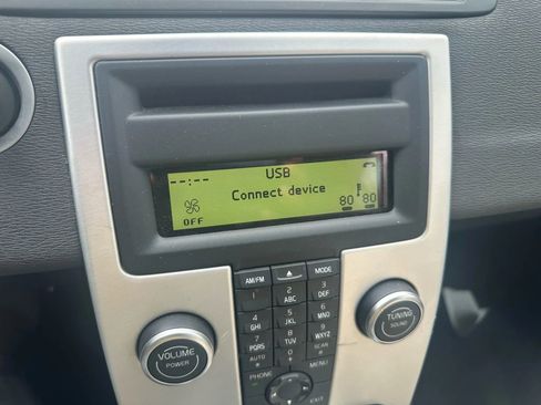 Used 2011 Volvo C70 T5 FWD image 10
