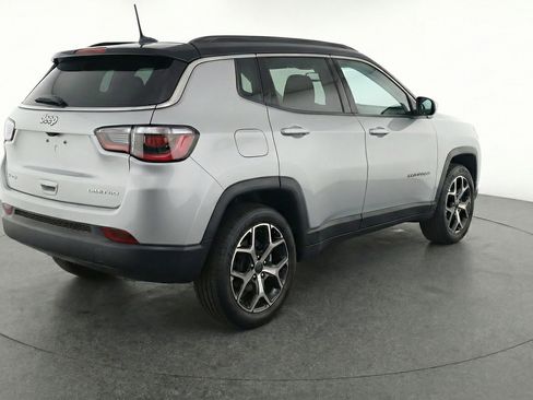 Used 2025 Jeep Compass Limited AWD/4WD image 9