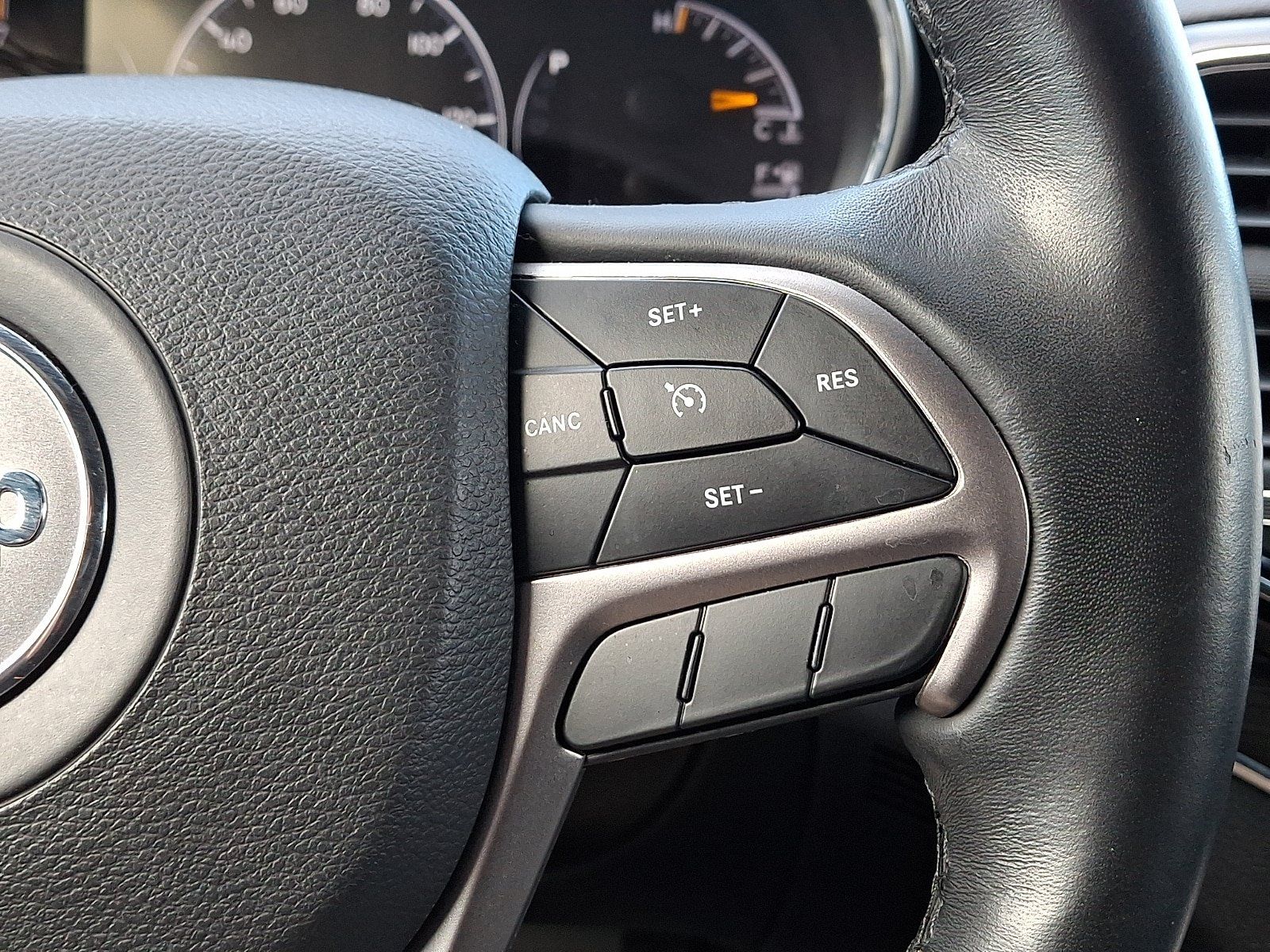 Used 2019 Jeep Grand Cherokee Limited AWD/4WD image 22