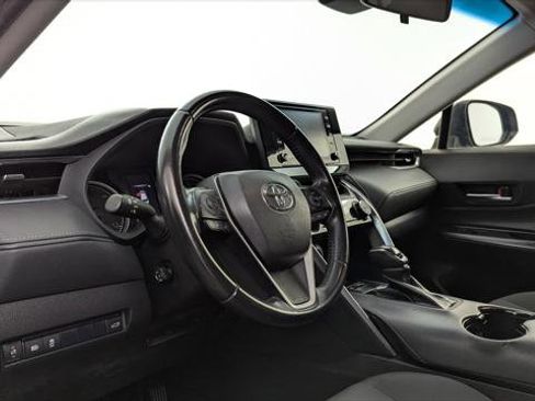 Used 2021 Toyota Venza LE AWD/4WD image 24