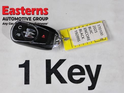 Used 2025 Buick Encore GX Preferred FWD image 25