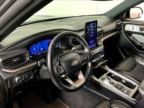 Used 2021 Ford Explorer Platinum w/ Equipment Group 601A image 13