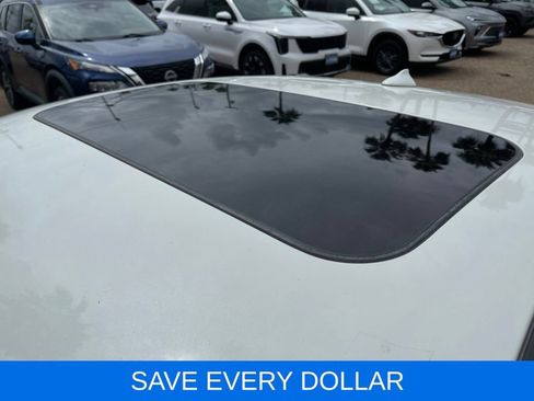 Used 2017 INFINITI Q60 3.0t RWD image 24