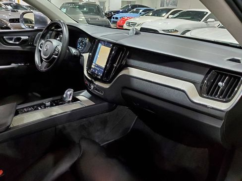 Used 2018 Volvo XC60 T8 Inscription w/ Advanced Package image 14