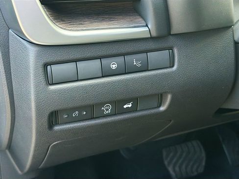 New 2026 Nissan Rogue Platinum image 10