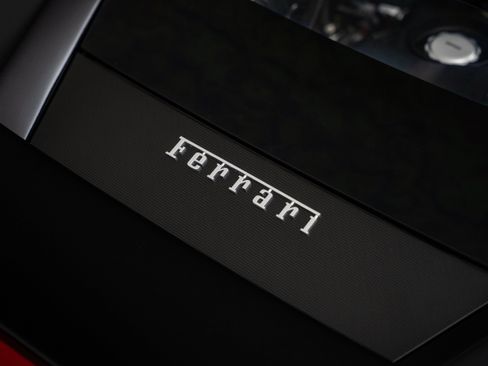 Used 2021 Ferrari F8 Tributo RWD image 14