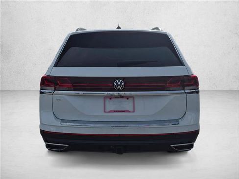 Used 2024 Volkswagen Atlas SE FWD image 7