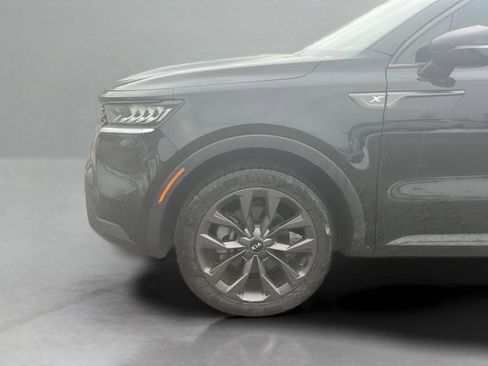 Used 2021 Kia Sorento EX w/ EX AWD X-Line Package image 9