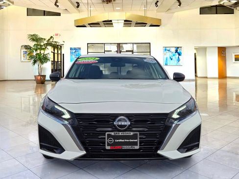 Certified 2024 Nissan Altima 2.5 SV FWD image 2