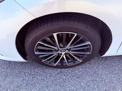 Certified 2023 Lexus ES 350 w/ Premium Package FWD image 15