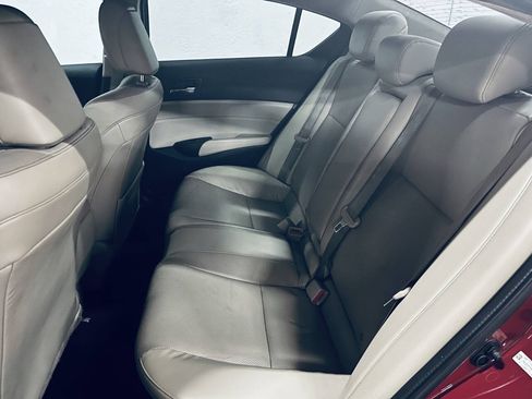 Used 2017 Acura ILX FWD image 33