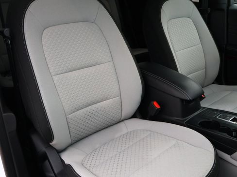 Used 2023 Ford Escape Active image 17