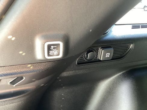 Used 2025 Jeep Grand Cherokee Limited w/ Luxury Tech Group II AWD/4WD image 18