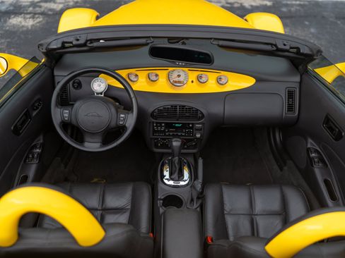 Used 2002 Chrysler Prowler RWD image 45