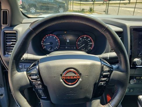 Used 2024 Nissan Frontier PRO-4X w/ Technology Package image 16