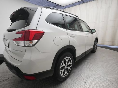 Used 2024 Subaru Forester Premium AWD/4WD image 36