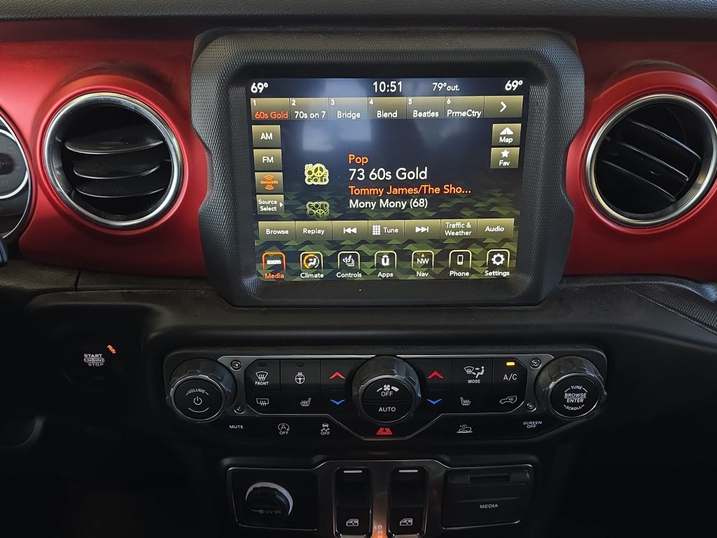 Used 2022 Jeep Wrangler Rubicon w/ Steel Bumper Group AWD/4WD image 22