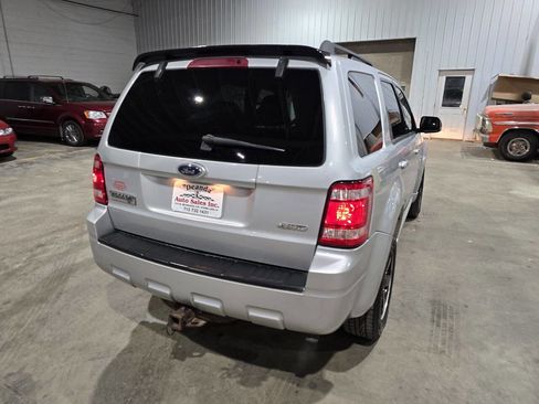 Used 2009 Ford Escape XLT image 10