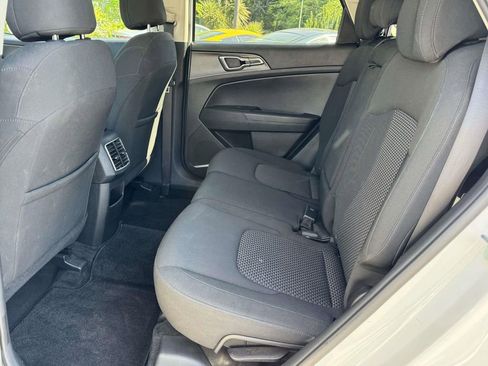 Used 2023 Kia Sportage LX FWD image 16