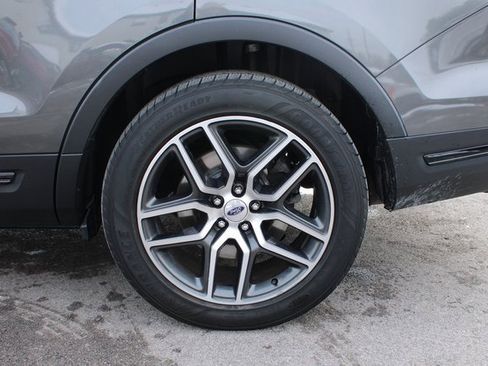 Used 2018 Ford Explorer Sport image 39