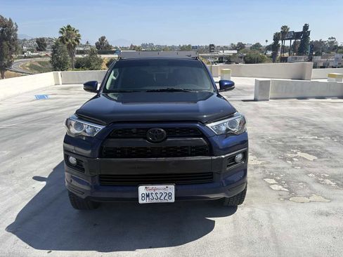 Used 2018 Toyota 4Runner Limited AWD/4WD image 5