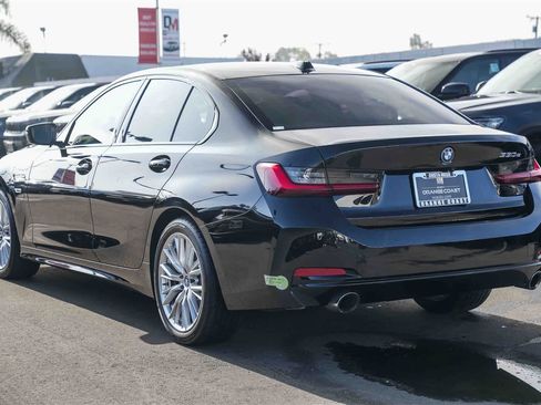 Used 2023 BMW 330e w/ Driving Assistance Package image 6