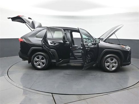 Used 2022 Toyota RAV4 LE image 46