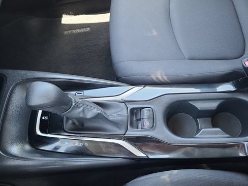 Used 2020 Toyota Corolla LE w/ Carpet Mat Package (TMS) FWD image 24