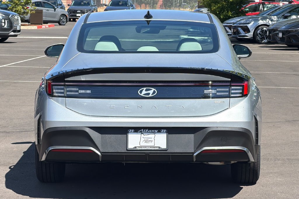 New 2026 Hyundai Sonata Blue FWD image 5