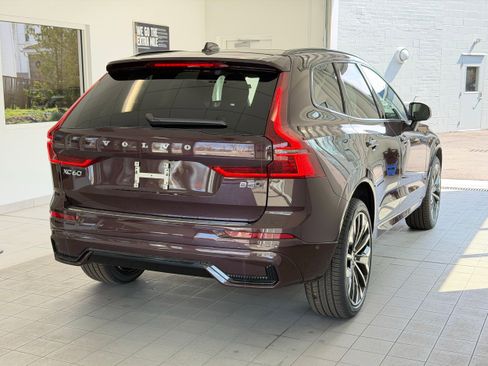 New 2026 Volvo XC60 B5 Ultra w/ Protection Package Premier AWD/4WD image 6