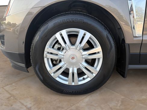 Used 2014 Cadillac SRX Luxury w/ Driver Awareness Package FWD image 28