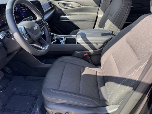 Certified 2025 Chevrolet Traverse LT image 13