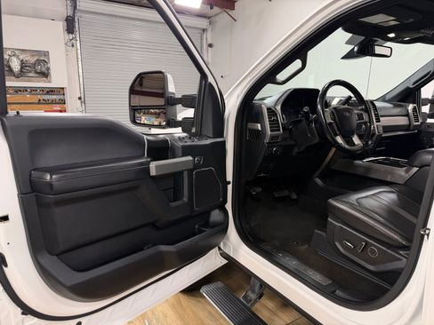 Used 2018 Ford F350 Platinum w/ Platinum Ultimate Package AWD/4WD image 12