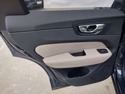 New 2026 Volvo XC60 B5 Plus w/ Climate Package image 17