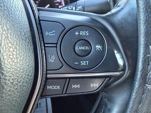 Used 2021 Toyota Camry SE w/ Carpet Mat Package (TMS) image 10