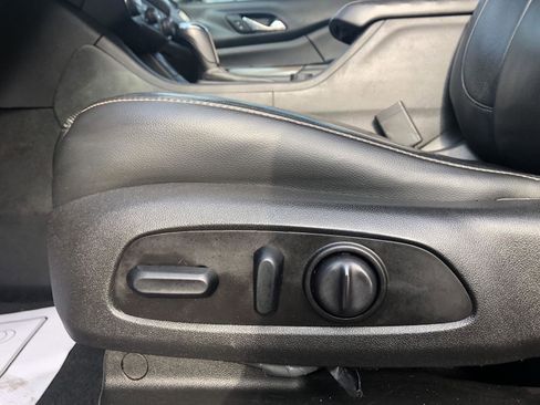 Used 2018 GMC Acadia SLT FWD image 21
