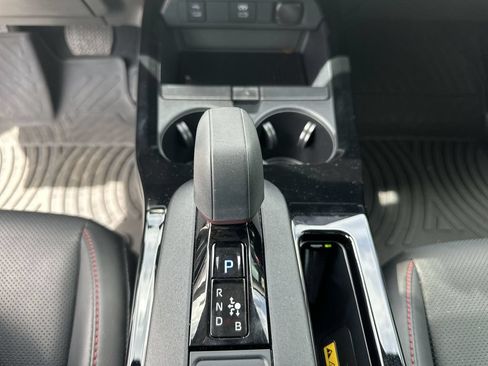 Used 2025 Toyota Prius Plug-In Hybrid FWD image 16
