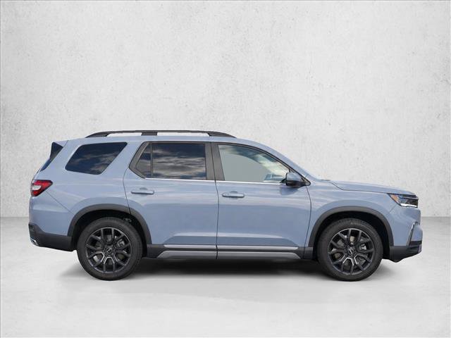 Used 2025 Honda Pilot Touring image 8