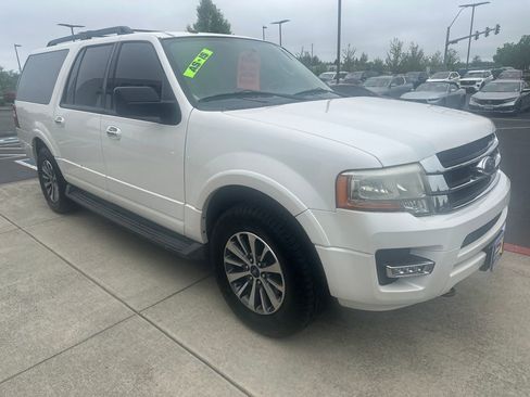 Used 2016 Ford Expedition EL XLT w/ Equipment Group 202A AWD/4WD image 6