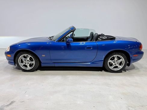 Used 1999 MAZDA MX-5 Miata Touring image 4