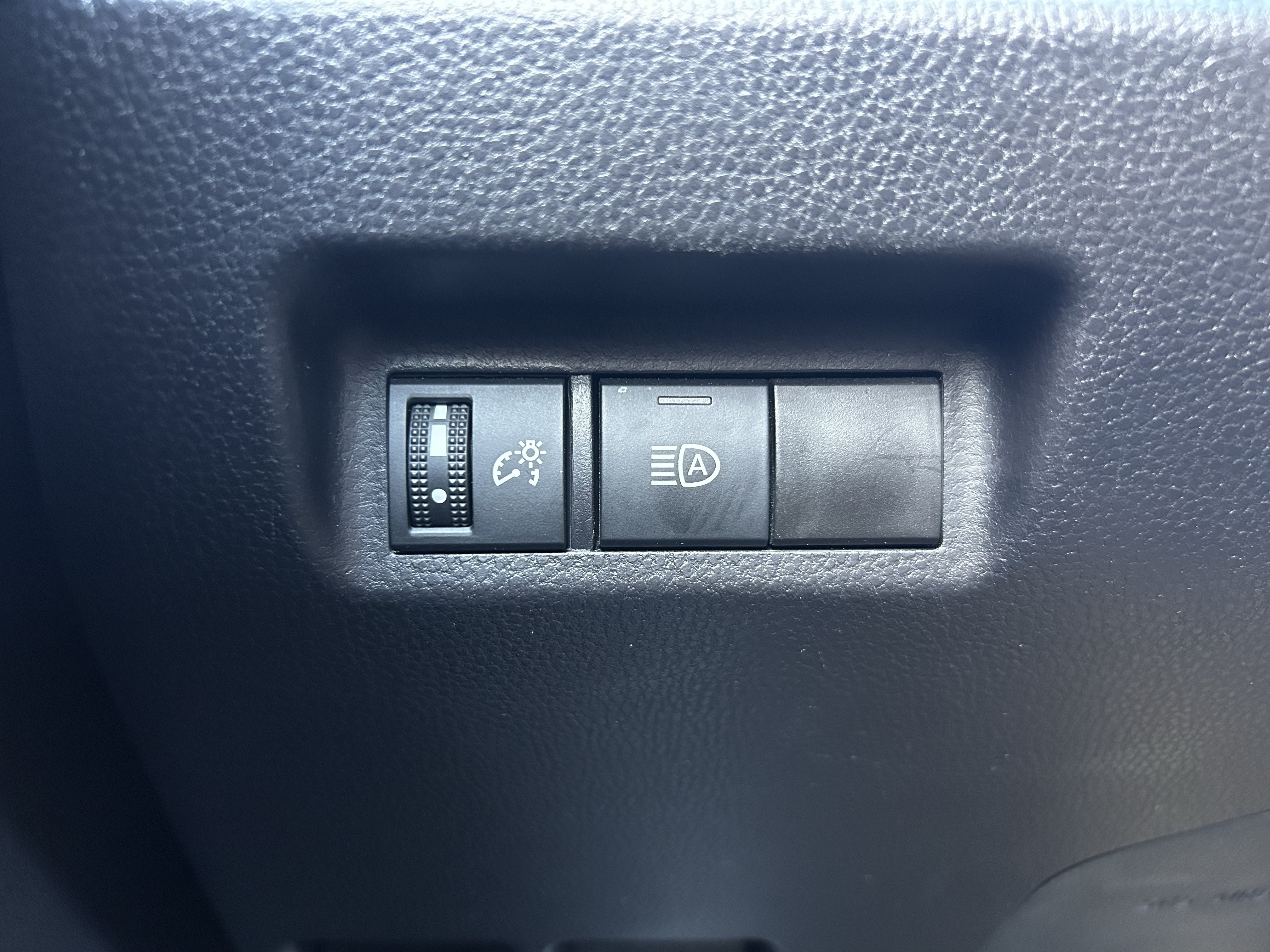 Certified 2025 Toyota RAV4 XLE AWD/4WD image 18