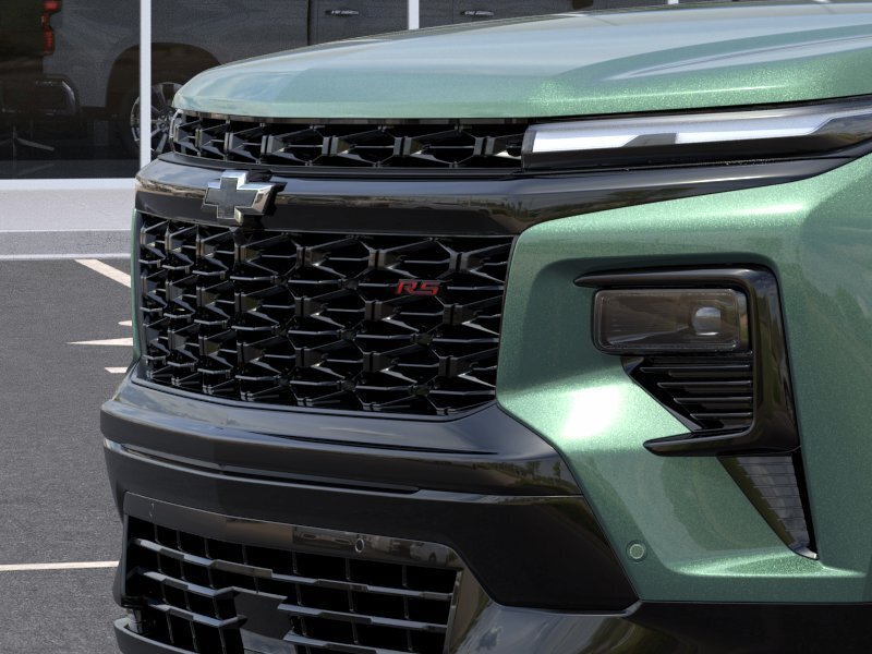 New 2027 Chevrolet Traverse RS w/ LPO, Floor Liner Package FWD image 14