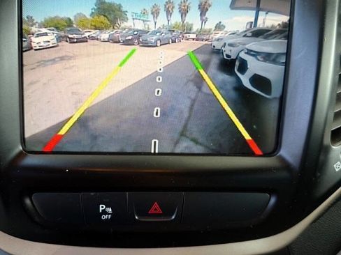 Used 2016 Jeep Cherokee Latitude w/ Safety/Convenience Group FWD image 27